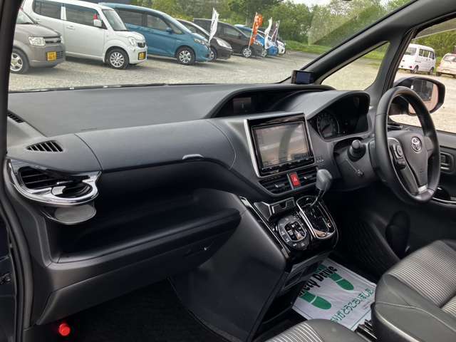 内外装クリーニング済みです！車両品質には自信がございます！是非お気軽にご来店下さい！