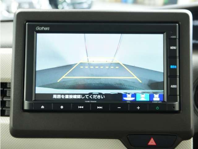 ◆バックカメラ◆リバースにするだけで映ります、後方の安全確認や、狭い駐車場での車庫入れ、雨の日や夜間など視界の悪い時に便利です！安全にバックする為には欠かせない装備です。