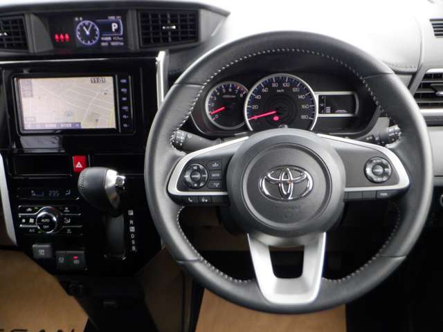 清潔で広々した座席です！是非、現車を見て体感してみてください。