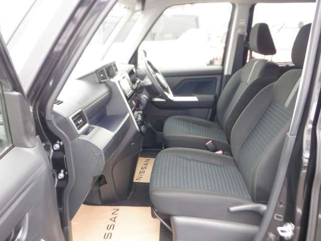 清潔で広々した座席です！是非、現車を見て体感してみてください。