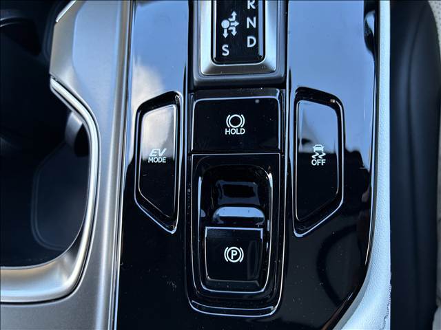 ★EV MODE★エンジンを停止させて電気モータのみで燃費良く走行することができます♪