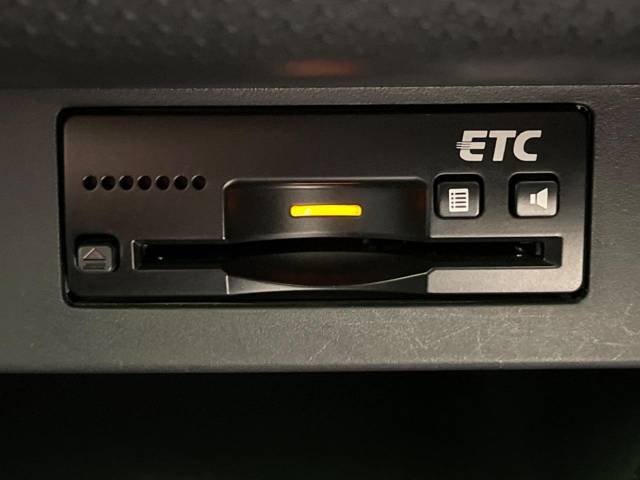 【ETC】高速道路の料金所をストレスなく通過！話題のスポットやサービスエリアに多い「スマートIC」利用時は必須のアイテムです。当店でセットアップを実施、ご納車当日からすぐにご利用いただけます！
