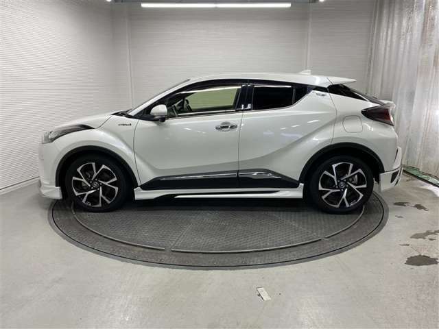 全車「まるまるクリーン」済みです！！内装はフロントシートをはずしてクリーニングしています。外装もエンジンルームもピカピカです。トヨタディーラーならではの品質をお届けします！