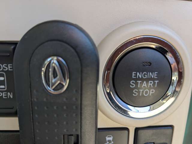 Pスタ-トなのでかばんから鍵を出さなくてもエンジンがかけられて便利です(^^)/