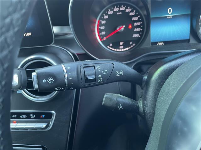 快適なドライブを楽しむための機能が装備されています！運転席から触れるので、使いやすいです！除菌プランいれていただくと、さらに清潔で安心していただけます！