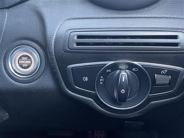 快適なドライブを楽しむための機能が装備されています！運転席から触れるので、使いやすいです！除菌プランいれていただくと、さらに清潔で安心していただけます！