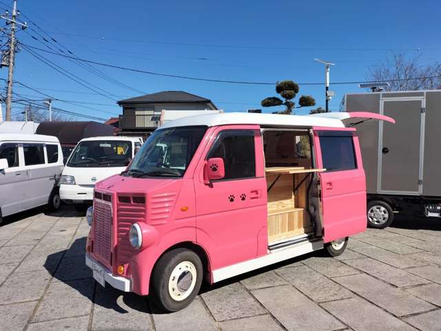 キッチンカー・移動販売車・車中泊カー・移動オフィスなどのご用命はシゲンボックスへ。車体オリジナル塗装やカスタム、構造変更なども可能ですのでご相談ください。ドライブレコーダー付バックモニター標準装備