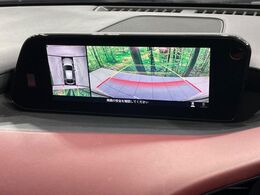 【360°ビューモニター】専用のカメラにより、上から見下ろしたような視点で360度クルマの周囲を確認することができます☆縦列駐車や幅寄せ時に活躍してくれます♪