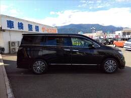 ☆1オナ☆4WD☆10型ナビ☆11型後席モニター☆アラウンドビューモニター☆ビルトインETC☆両側電動ドア☆パワーテールゲート☆エマージェンシーブレーキ☆車線逸脱警報☆ハーフレザー☆走行4.7万km☆