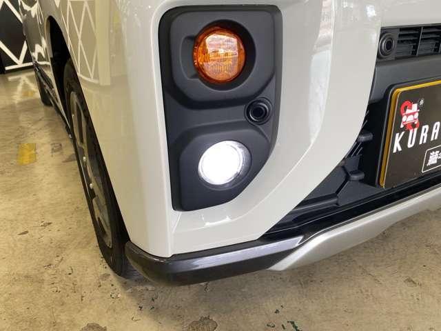 霧がひどく対向車やセンターラインが見えにくい日はフォグランプが大活躍ですね！