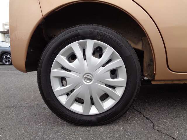サイズは155/65R14！中古車選びは、お店選びから始まります！群馬県内10店舗、6つの民間車検工場完備！スズキ・マツダ正規ディーラー！創業54周年の信頼と実績！安心してお買求め下さい！