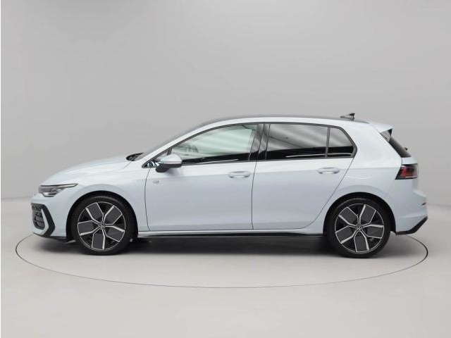 Volkswagen専門のメカによってオイル交換、オイルフィルター交換、ワイパーブレード交換など整備してからのお渡しになります。