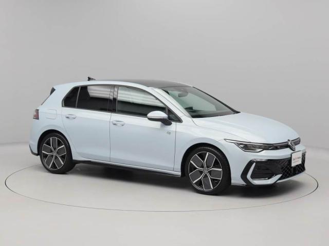 IQ　LIGHT装備。対向車や前走車を認証し、照射エリアをコントロールします。