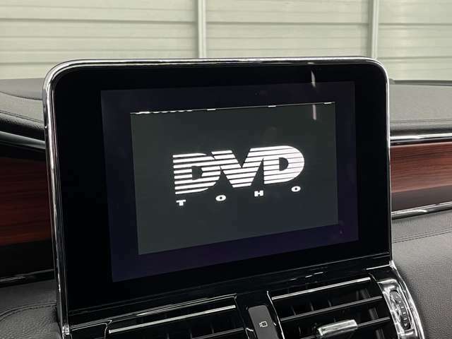 DVDチェンジャー付きの為、DVDもご視聴可能です！