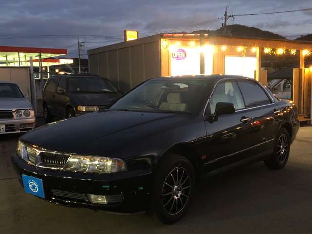 当時ボンネットフードが長く見える外観と、V型6気筒の組み合わせで人気車種となっていた。