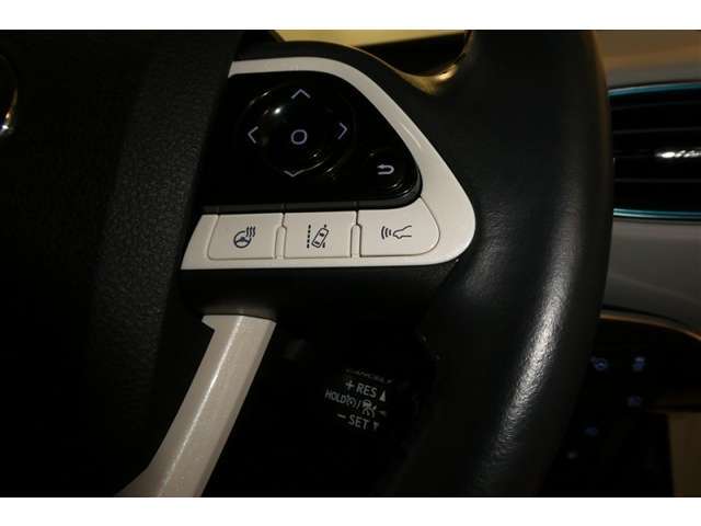 ハンドルから手を放さず音量や切替操作ができ、安全性アップ☆