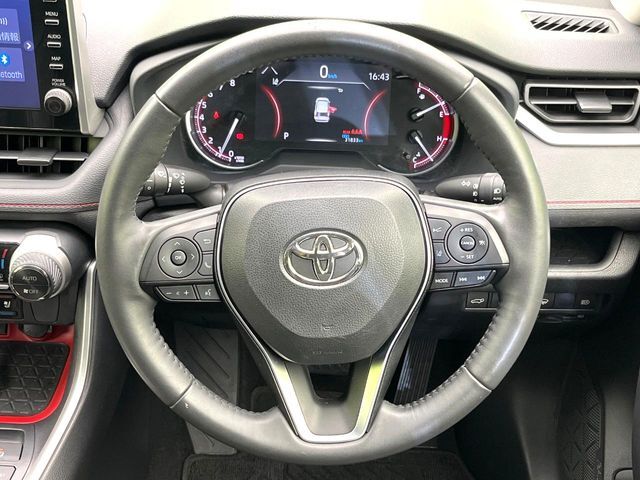 【ステアリングスイッチ】運転中、前方から目線をそらすことなく、オーディオ等の操作が可能な便利機能！安心＆快適なドライブを演出してくれます♪