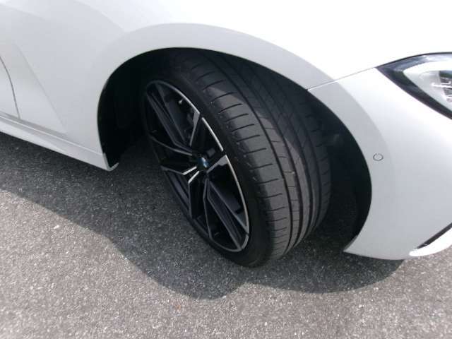 現在お乗りのお車をの査定も実施しております！BMWだけでなく他の輸入車、国産車も、もちろん査定させて頂きます！