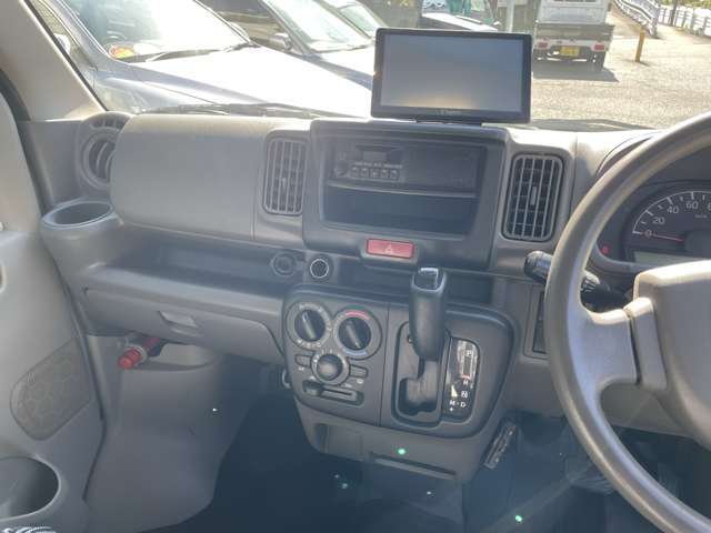 多摩、八王子、相模、横浜、登録費用の割り増しありません。軽自動車は遠方登録費用の割り増しありません。ご来店の際は必ず在庫確認の上ご来店ください。0078-6002-647638