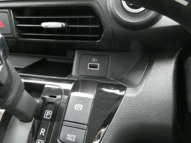 スマホ充電もおかかせください。