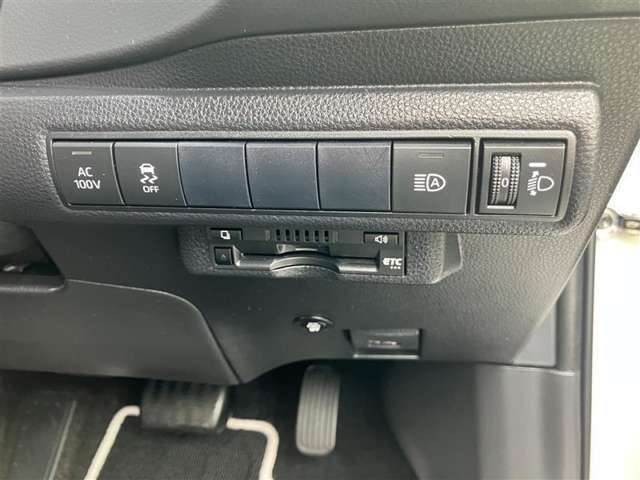 ETC車載器付きです。高速道路の料金所もスムーズに通過できます。