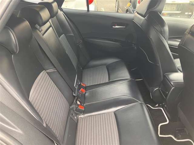 ゆとりある広々とした車内空間は、ドライブを始め買い物やレジャーなど、幅広く活躍します。一人でもみんなとでもお出かけを楽しみましょう！