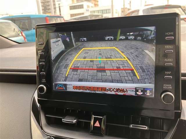 バックカメラが付いているので後方確認が非常にしやすいです。今や運転初心者も熟練者も必須装備！ついていて損はないですね♪