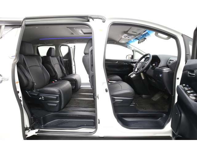 【公式YouTubeチャンネル】在庫車両紹介や中古車販売店の裏側に迫る動画を配信中！ぜひチャンネル登録をお願いいたします！ https://icar-sapporo.com/youtube/