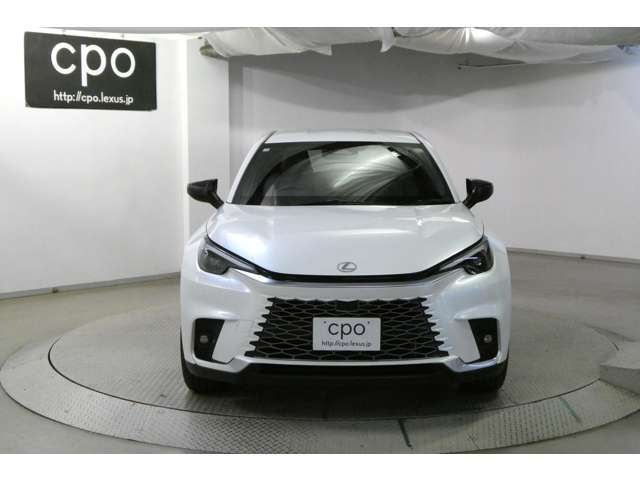 こちらのお車は、CPO（Certified Pre-Owned＝認定中古車）となります。厳しいレクサス基準をクリアした認定中古車をさします。