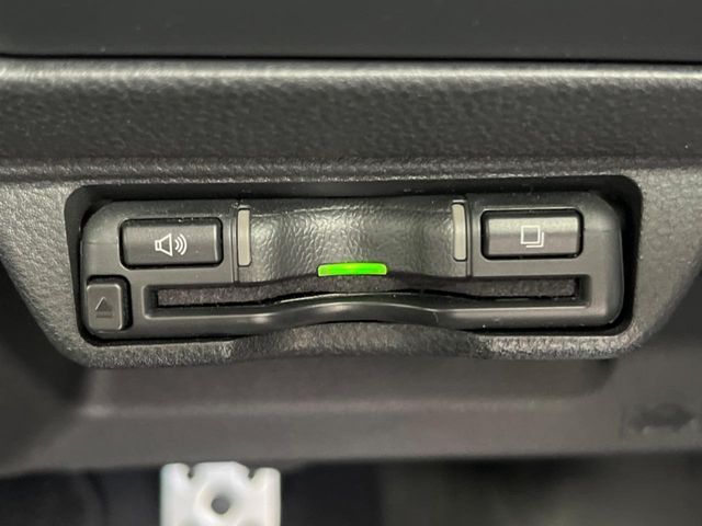 【ETC】高速道路の料金所をストレスなく通過！話題のスポットやサービスエリアに多い「スマートIC」利用時は必須のアイテムです。当店でセットアップを実施、ご納車当日からすぐにご利用いただけます！