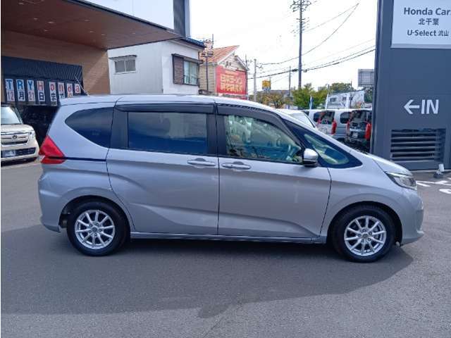 右側の写真です。