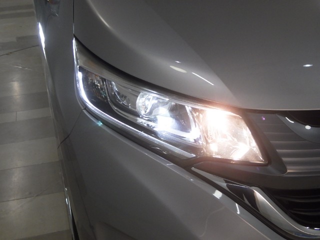 【LEDヘッドライト装備】