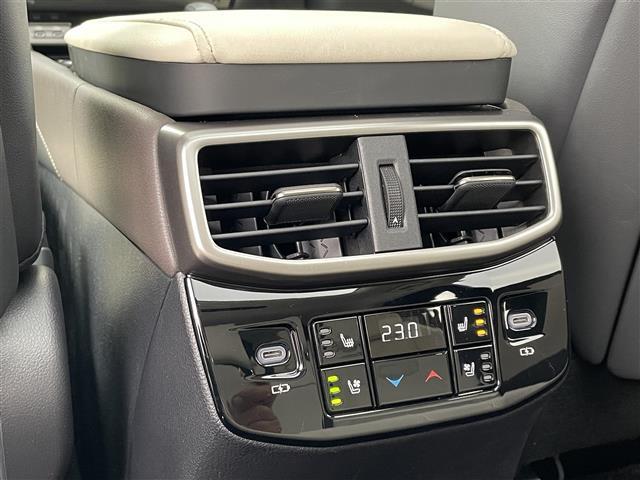 メンテナンスパックはご購入時だけのお得な点検・整備パック(有償)。点検コースと車検コースがございます。詳しくは店舗コーディネーターまでお問い合わせ下さい。