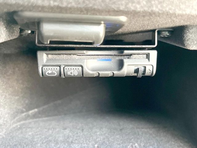 ●ETC車載器（アンテナ分離型音声案内タイプ）：お引き渡し時には再セットアップを実施後、お渡しいたします。マイレージ登録に関してもお気軽にスタッフまでお尋ねください。