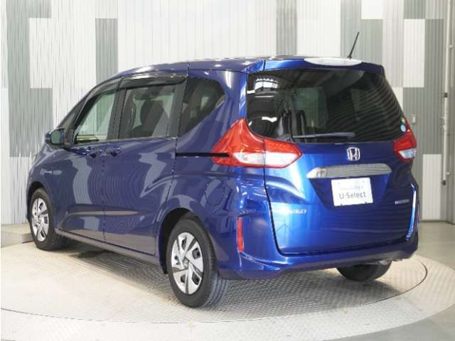 色々なお店で販売しているHonda車ですが、アフターサービスも全てお任せ頂けるのは「HondaCars正規販売店」だけ！ご納車後もお住まいの地域の販売店にて　アフターサービスをお任せいただけます。