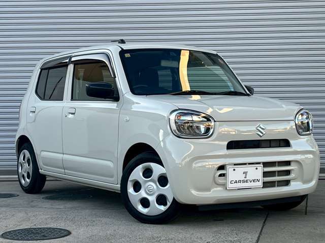 LEDヘッドライトが装備されており、明るく広い照射範囲で夜間の視認性を向上させ、省電力で長寿命なのが特徴。白色光により対象物を自然に照らし、安全性とエネルギー効率を高めてくれています。