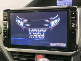 【BIG-X11インチナビ】人気の大画面BIG-Xナビを装備。専用設計で車内の雰囲気にマッチ！ナビ利用時のマップ表示は見やすく、テレビやDVDは臨場感がアップ！いつものドライブがグッと楽しくなります♪