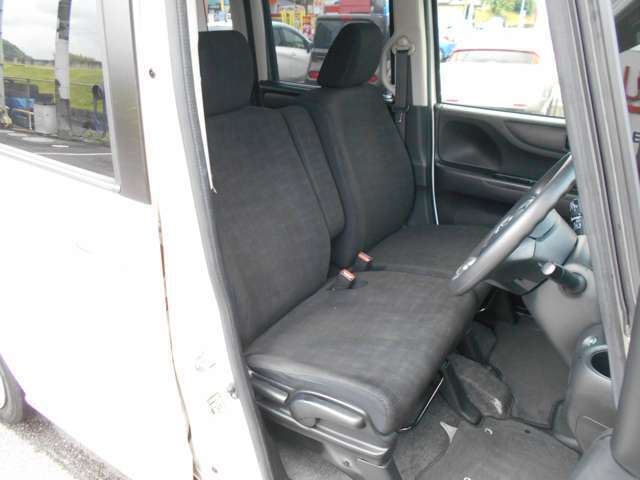 お問い合わせの車輌はダイハツホットステーション戸次店に展示しています。ご問い合わせは：TEL097-597-6699：までお気軽にご連絡下さい♪