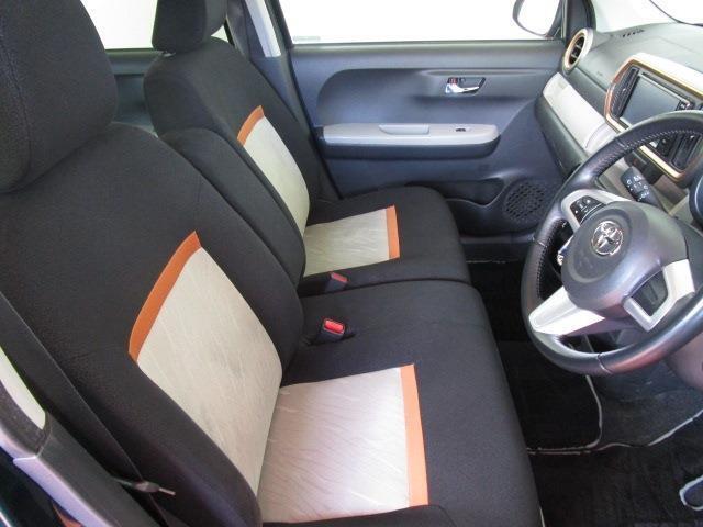 とっても綺麗な内装は人気のベンチシート！