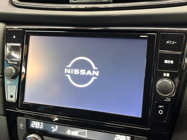 【純正ナビ】人気の純正ナビを装備。オーディオ機能も充実しており、Bluetooth接続すればお持ちのスマホやMP3プレイヤーの音楽を再生可能！毎日の運転がさらに楽しくなります！！