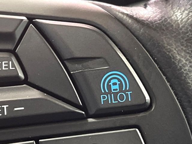 【プロパイロット】高速道路での長距離走行が楽に！！渋滞時と巡回走行のシーンで、アクセル・ブレーキ・ステアリングを自動で制御し、長距離運転の負担を軽減してくれます♪