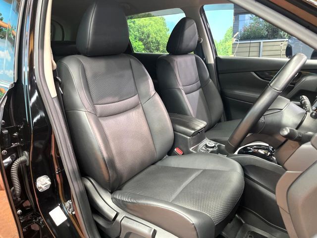 【撥水シート】スノボやダイビング等でありがちな汚れや濡れも心配無用の撥水シート♪雨の日に傘や荷物でシートが濡れたり、飲み物をこぼしたりした時もサッと拭いてきれいになるから大助かり♪