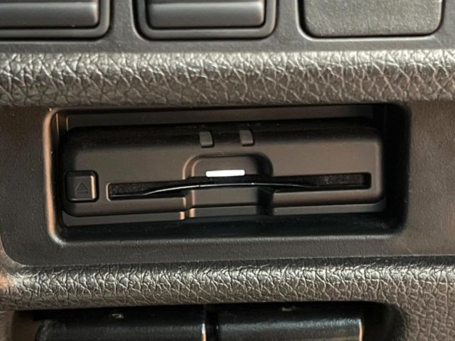 【ETC】高速道路の料金所をストレスなく通過！話題のスポットやサービスエリアに多い「スマートIC」利用時は必須のアイテムです。当店でセットアップを実施、ご納車当日からすぐにご利用いただけます！