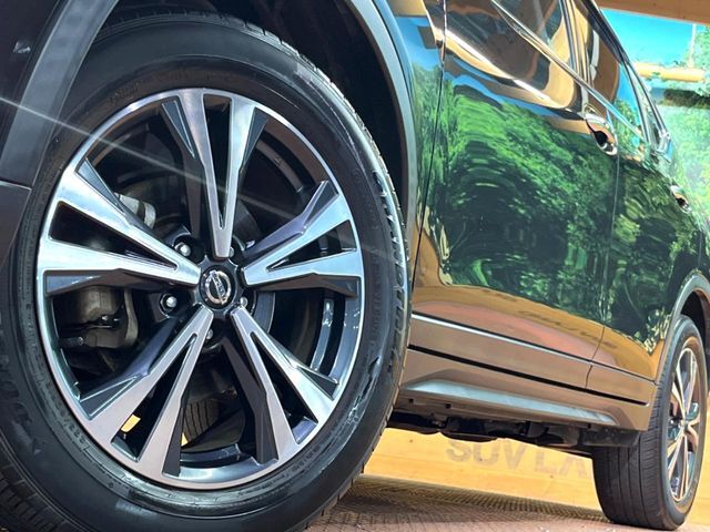 【純正18インチアルミホイール】外観にマッチした純正アルミホイールを装着しております。各種社外アルミホイールや、スタッドレスタイヤも取扱いしております。是非ご相談ください♪