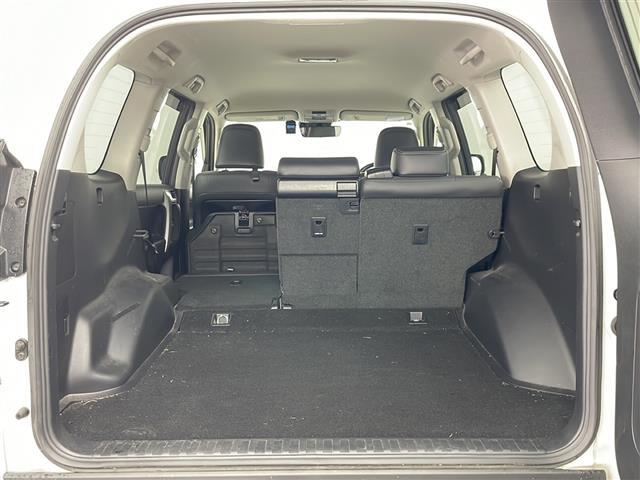 【シートアレンジ】乗せる人数、荷物によってシートをアレンジすれば、ダンボールなどの大きい荷物や、釣り具などの長尺物も載せられそうですね！