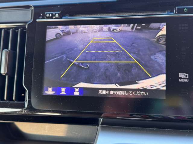 バックモニターで車庫入れ簡単♪