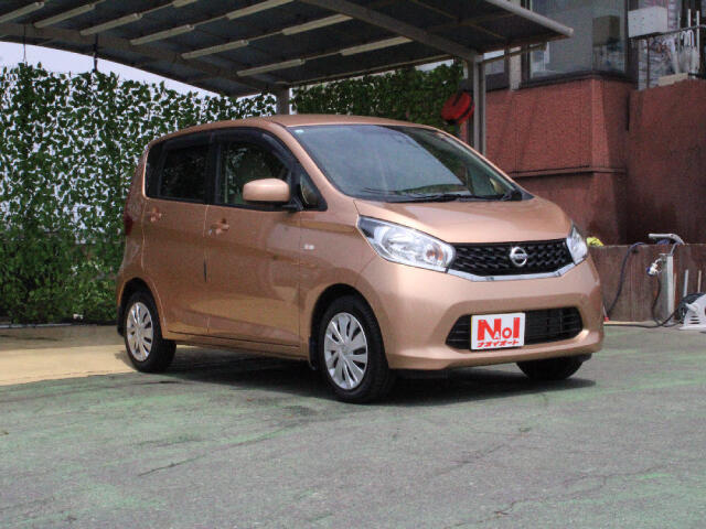 「当社のこだわり」☆全車事故歴無し（日本査定協会基準）　☆全車8万キロ以内の良質車（メーター管理システム基準）　☆全車保証付き（国の認定工場での整備）快適なカーライフをお過ごしください♪