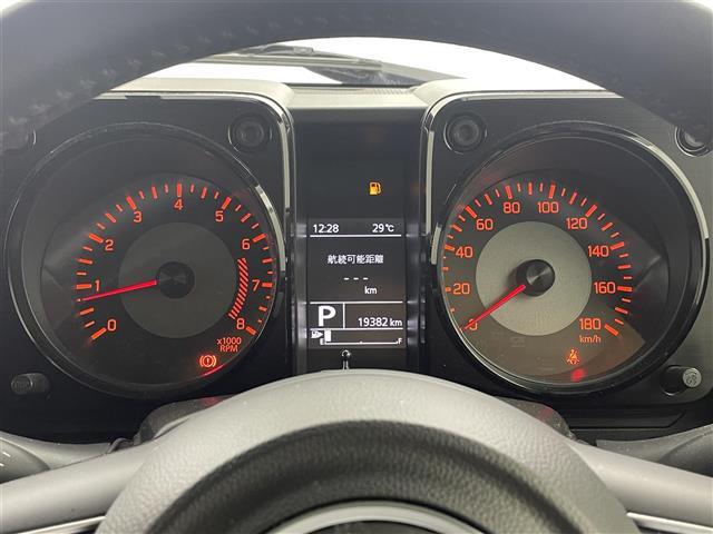 【スピードメーター】メーターがシンプルで見やすく運転しやすいですね！