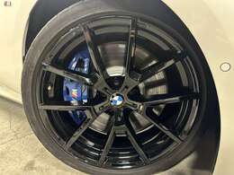 純正20インチアルミホイール！Mスポーツブルーキャリパー！低ダストパッドなどご相談ください！