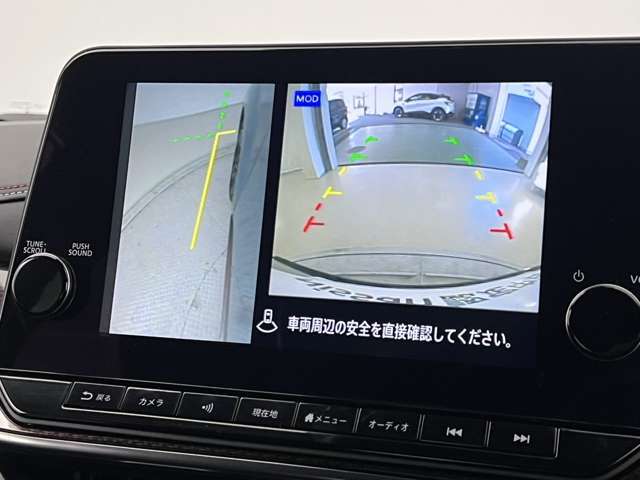 サイドカメラで幅寄せも安心して行えます。